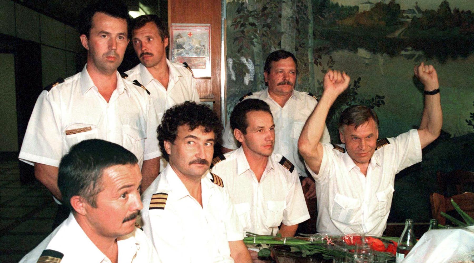 28 августа 1995. Кандагар 1996. Побег из Кандагара экипаж. Захват самолёта ил-76 3 августа 1995 года. Побег экипажа ил 76 из Кандагара.